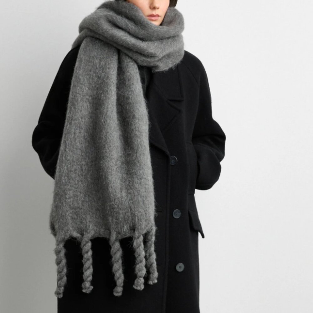 NWT Oak + Fort Wool Blend Scarf with Tassel